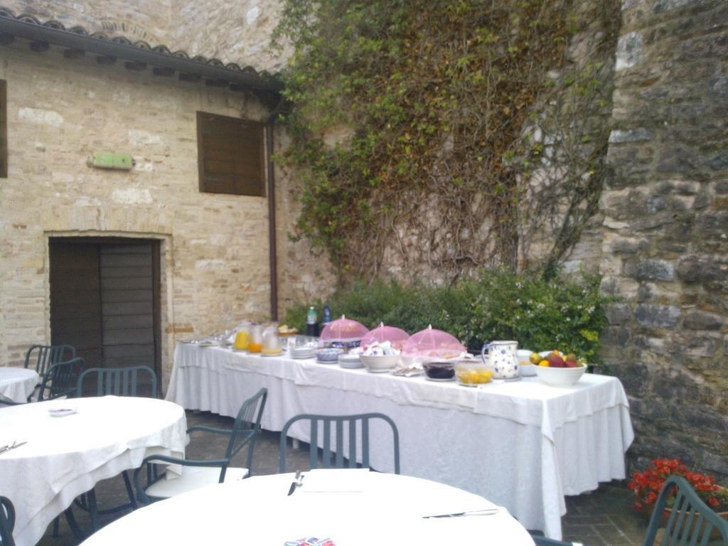 Hotel Palazzo Bocci Spello Exterior photo
