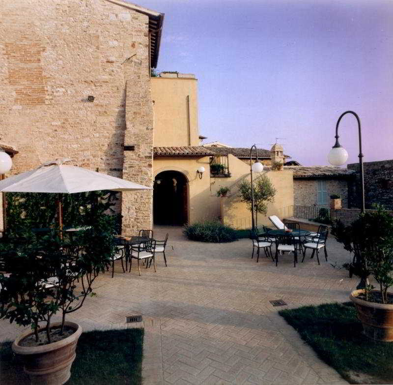 Hotel Palazzo Bocci Spello Exterior photo